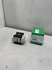 SCHNEIDER ELECTRIC V4 Switch Disconnector Body 3 Poles 80A