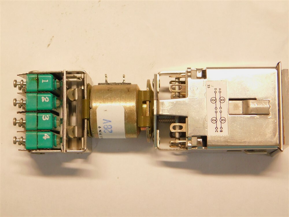 LPB Unimax Series 9 28V 4PDT Green&Blue Illuminated Momentary Pushbutton Switch