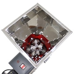6mm Sheep/Pig Feed Pellet Mill Machine with Stainless Square Hopper 3Roller 220V