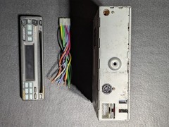 Alpine CDM-7833 In-dash CD Receiver (CD not working – See Description)