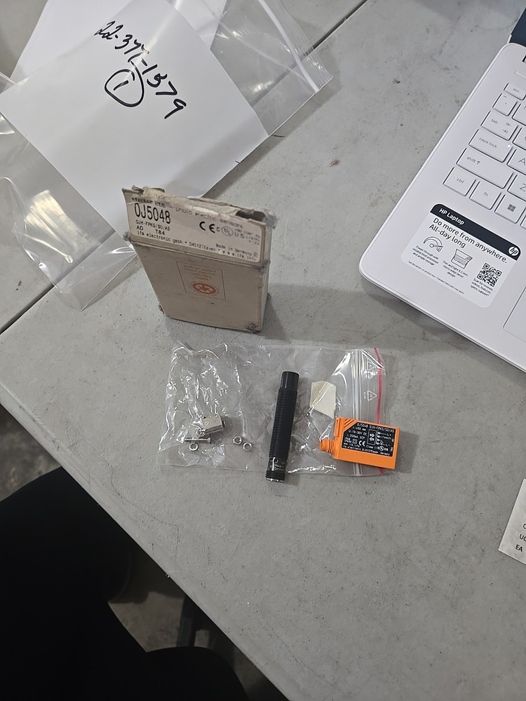 IFM EFECTOR PHOTOELECTRIC SENSOR OJ5048 NEW