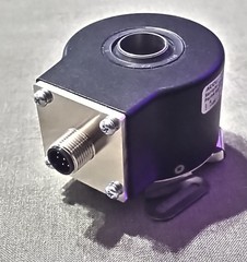 58TF-10SE-X2048A7PP-S-MK-S4 ACCU-CODER ENCODER NEW