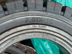Solideal RES 550 Magnum Non Marking SOLID Rubber Forklift Tire 7.00-15/5.50