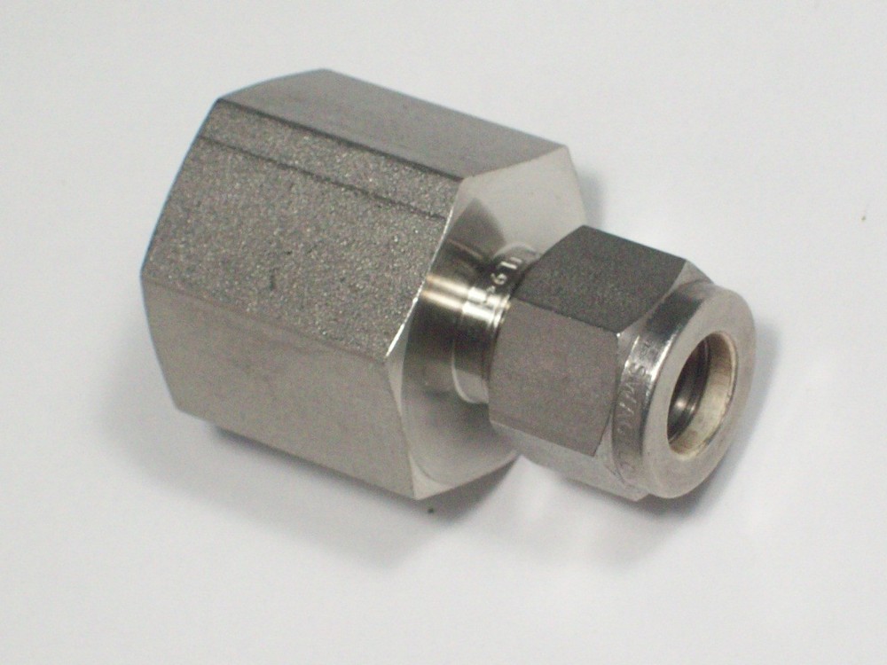 1-Swagelok Stainless Steel Connector, 3/8″ OD Tube x 1/2″ Female NPT, SS-600-7-8