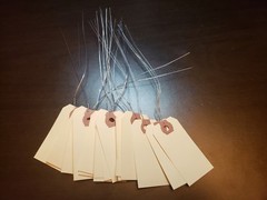 100 WIRED MANILA TAGS SIZE #1 2 3/4″x 1 3/8″ INVENTORY SHIPPING NO STRING STRUNG