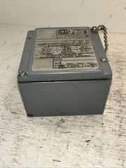 Used Square D 9012 GAW-5 Pressure Switch/Interruptor Great Condition