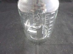VWR 2L Graduated Round Media Storage Bottles With GL45 Screw Cap 10754-822 10/cs