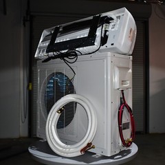 24000 BTU/h Solar 48V Battery Powered Heat Pump Mini split solar air conditioner