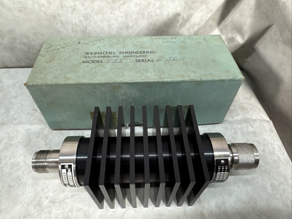 WEINSCHEL ENGINEERING MODEL 938 Serial E 5611 With Box 3/2