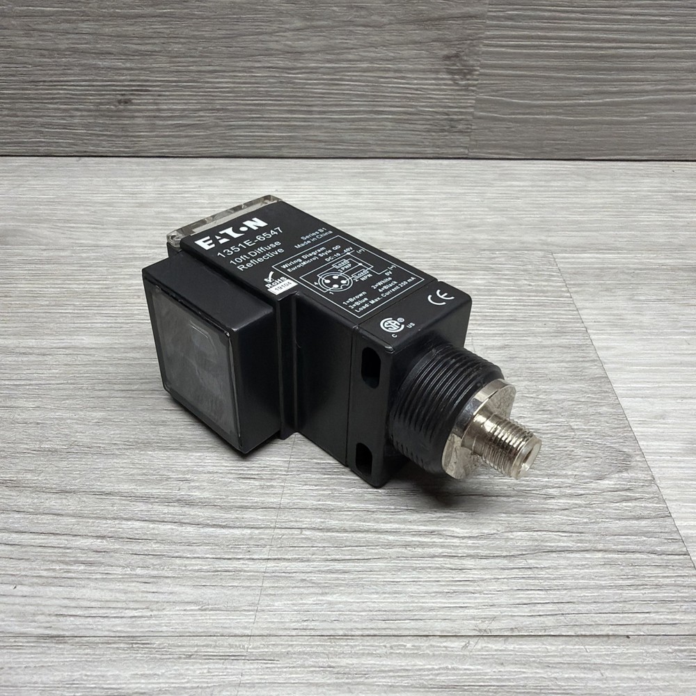 Eaton 1351E-6547 Photoelectric Sensor, 10 FT Diffuse Reflective, No Hardware