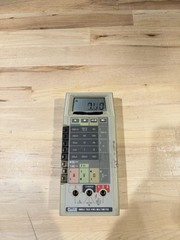 FLUKE 8060A TRUE RMS MULTIMETER (PARTS ONLY) FOR PARTS