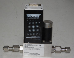 Brooks Instrument SLA5850S1FAB1C2A1 Thermal Mass Flow Controller H2 200SCCM USA