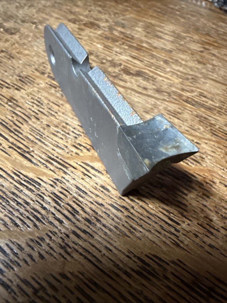 22-3002 – SAWBLADE TOOTH W/ CARBIDE TIP
