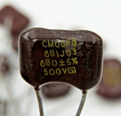 ( 10 PCS ) 680pf 500V 5% Mica Dipped Capacitor Cornell Dublier