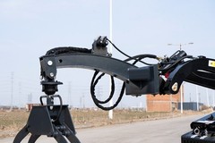 TYPHON STOMP X1300 & 509 Mini Skid Steer Rotary Wood Grabber 360° Log Attachment