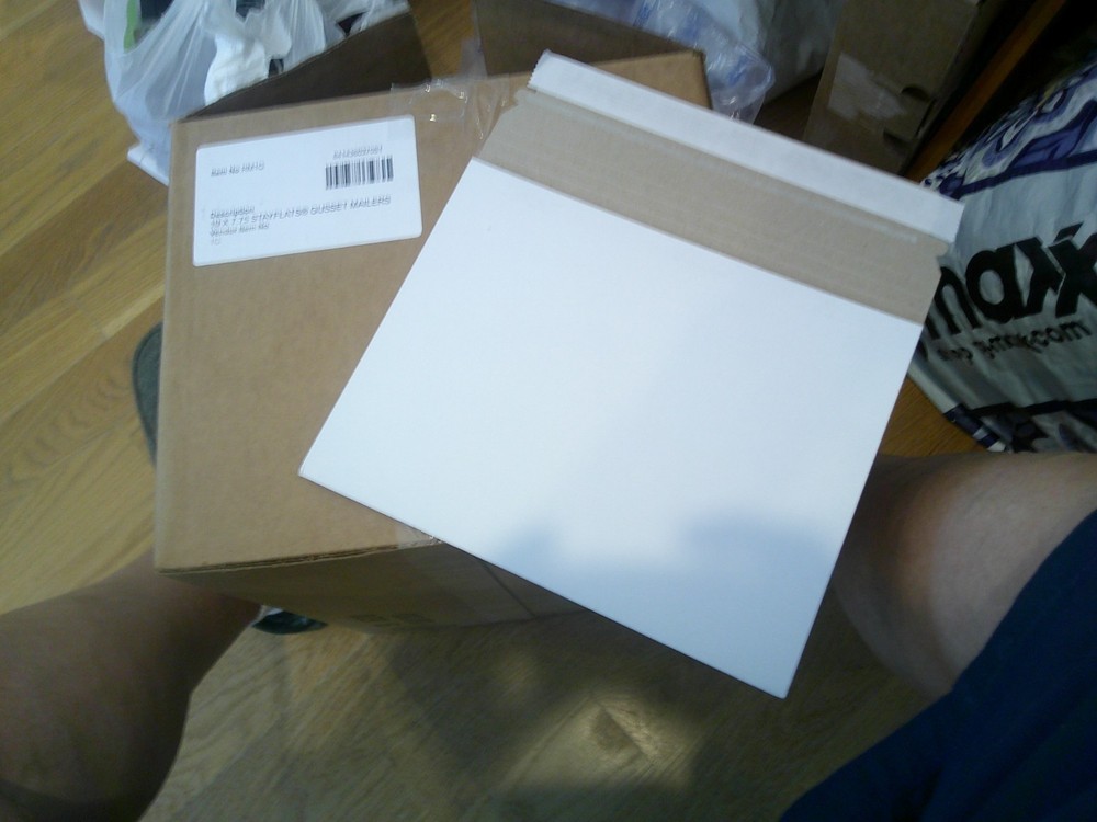 10 x 7.75″ White Gusseted Flat Mailers Mailing Shipping 100/Case