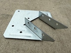 Sandbaggy U-Shaped Hurricane Tie for Rafters / Trusses – 18 Gauge (Galvanized)