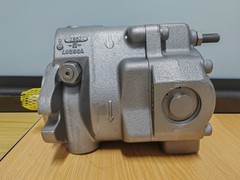 1PCS NEW Parker PAVC65R4213 Axial Piston Pump PAVC65R4213 PLC