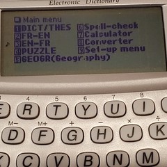 Sharp Electronic Dictionary and Thesaurus French English PWE-260 Good Working