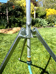 60 FT OF RAINDROPS THE MOST EFFICIENT SPRINKLER EVER ON COMMERCIAL TRIPOD
