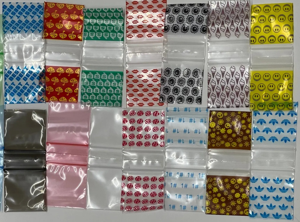 DIME BAGS 1000pcs 1.5″ x 1.5″ WE CHOOSE RANDOM MIX! (10 packs x 100)