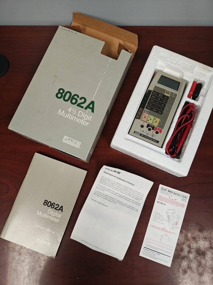 Vintage FLUKE 8062A – 4 ½ Digit Multimeter with True RMS -NEW OPEN BOX