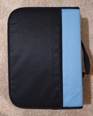 MICROSOFT Volume Licensing Canvas Storage Binder 12.5” x 9” x 3”Full W/ 70 Discs