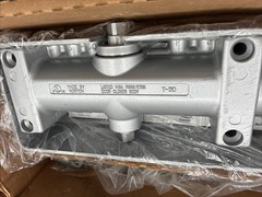 Norton 7500 Series Commercial Door Closer *MISSING T-SHAPED BRACKET*