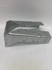 Simpson HUC28-2 Galvanized Face-Mount Concealed-Flange Joist Hanger {41}