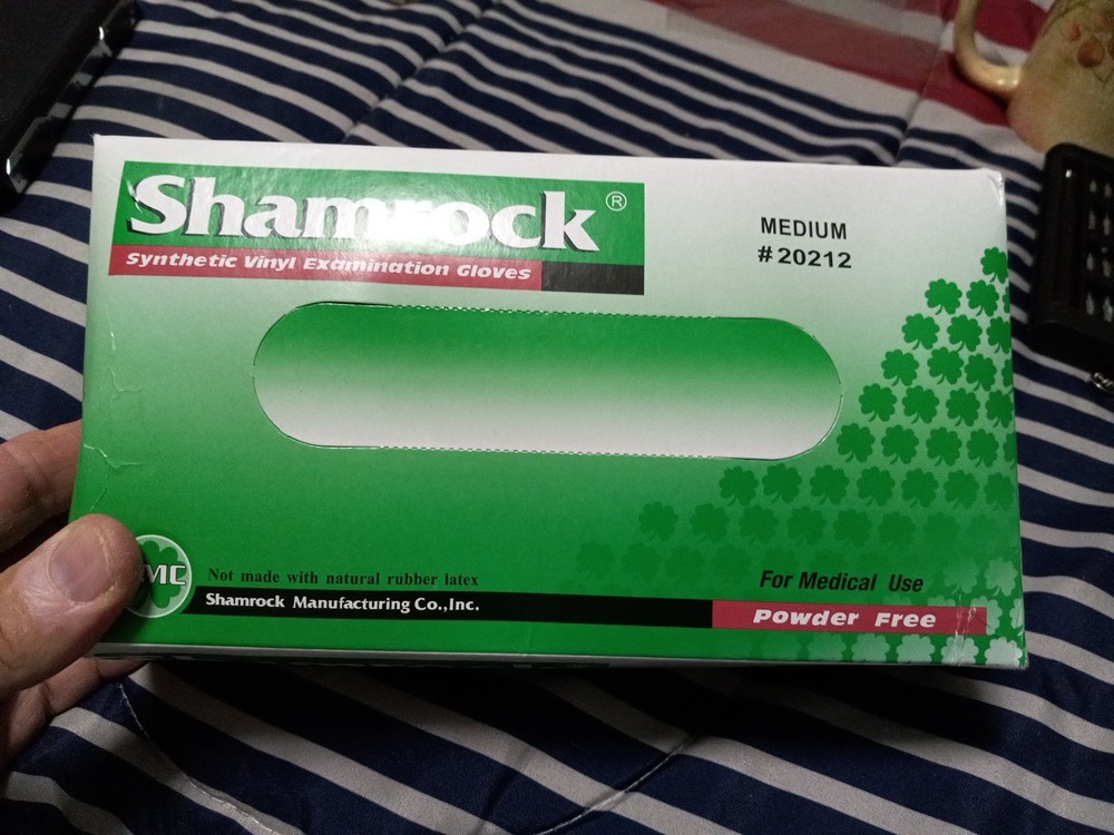 Shamrock Synthetic Vinyl Examination Gloves Powder Free Medium 1 Box 100ct