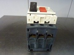 Schneider Electric GV2ME32 Motor Starter Circuit Breaker 24-32A (30501)