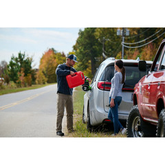 Scepter 5 Gallon Smart Control Red Gas Can with Easy-Flo Spout Dual Handle