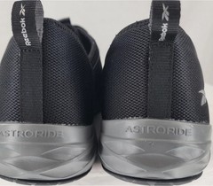 Reebok Men’s ASTRORIDE Steel Toe Athletic Work Shoes SzM7.5W9.5 NEW RB2211 BLACK