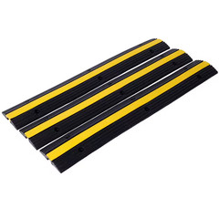 Cable Protector Ramp Rubber Speed Bumps 6600 Lbs. Load Capacity for Asphalt Conc
