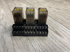 ( LOT OF 3) HONEYWELL SZR-MY4-N1 24VAC RELAY WITH SOCKET #301N130