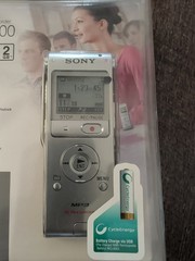Sony ICD-UX200 Stereo Digital Voice Recorder USB 2GB MP3 2010 Windows/Mac New