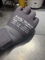 Body Guard Safety Gear Work Gloves Size M Series 260LF Black Gray Grip PPE Pair