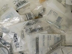 Everbilt Hardware Bulk Lot Seals Screws Clips Pins Bolts Roughly 11 Pounds