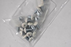 Lot of 400 Amerimax Gutter Screws White #8 x 3/8″ 20/Pack Phillips Pan Head
