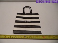 Qty=1 Box of 500: Sephora Mini MM Shopping Bag 6-3/8″ x 6-3/8″ x 3-1/4″ C5171562