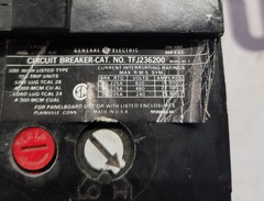 General Electric TFJ236200 Circuit Breaker 200A 3P 600V SHUNT TRIP AUX