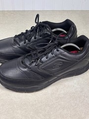 SKECHERS Nampa WIDE SR Work Shoes Relaxed Fit MENS 13 Wide Triple Black 77156W