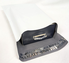 2000-Pack 7.5×10.5″ White Poly Mailers Self Seal Shipping Bags 2.5 Ml Tear Proof
