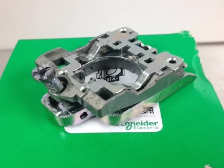 NEW at Basicsupply: ZB4BZ009 NEW
