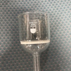 2 PYREX Glass # 36060 350mL (40-60 C) & 60 ml (4-5.5 F) Buchner Funnel