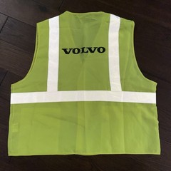 VOLVO YELLOW SAFETY PPE PERSONAL PROTECTIVE EQUIPMENT XL & POCKETS Vest