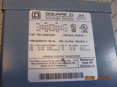 SQUARE D 750SV43F .750 kVA 1-PHASE TRANSFORMER PRI: 120/240V SEC: 12/24V