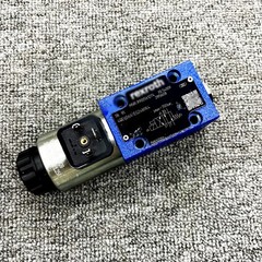 New valve 4WE6D6X / EG24N9K4 4WE6D62/OFEG24N9K4 for rexroth R900567512