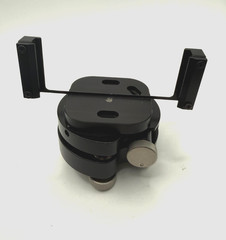Newport 9411 Kinematic Cube/Prism Mount and a Rectangular Mount