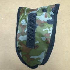 UNUSED Retractable Metal Shovel + Nylon Camouflage Bag